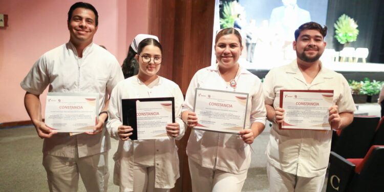 Impulsa Primer Encuentro de Enfermería en Tamaulipas investigación para mejorar cuidado de pacientes