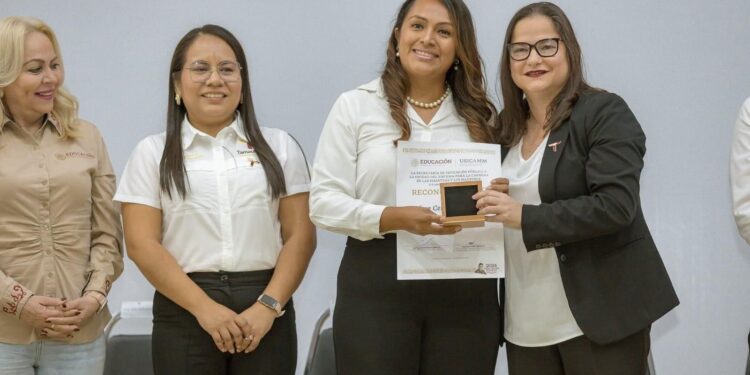 Reconoce y revaloriza Tamaulipas a las y los docentes por sus prácticas educativas