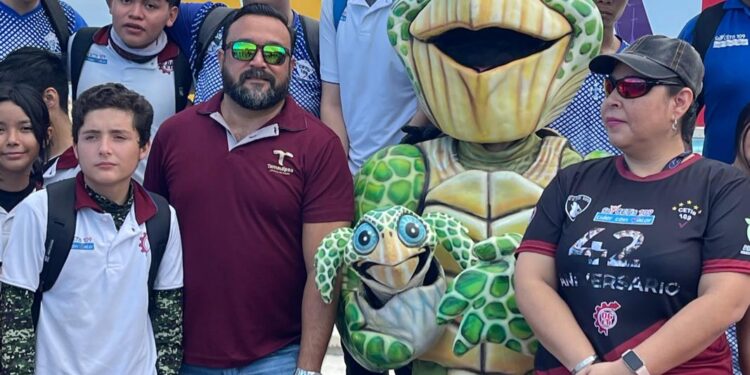 Realiza Turismo jornada de limpieza en Playa Miramar