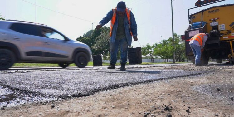 Restaura Municipio 270 m2 más de bacheo en la ciudad
