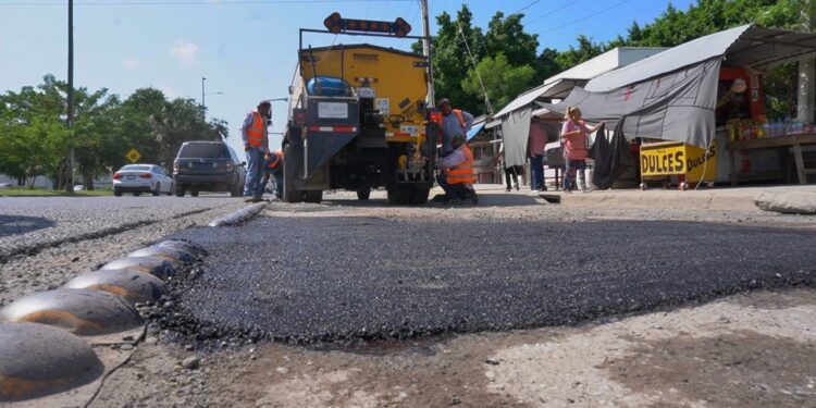 Restaura Municipio 270 m2 más de bacheo en la ciudad