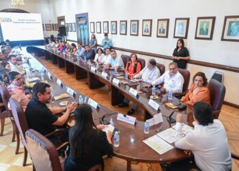 Acuerdan sector empresarial y  Lalo Gattás trabajar por Victoria