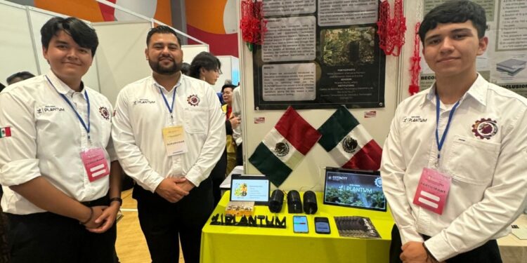 Ganan tamaulipecos medalla de oro en Certamen de Invenciones en Malasia