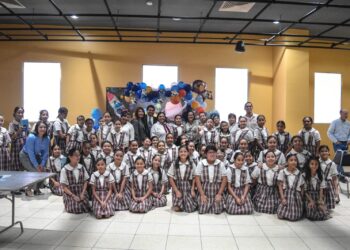 Inspiran a niñas a adentrarse en la ciencia y la tecnología