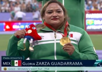 Gloria Zarza se cuelga el oro y hace sonar el himno nacional mexicano en París 2024