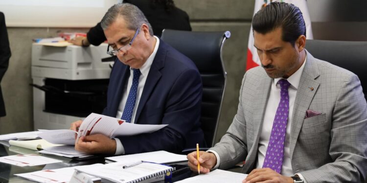 Realizan examen para aspirantes a notarios públicos en Tamaulipas