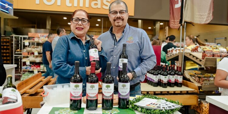 Realiza Economía “Feria de Proveedores de Tiendas GranD”