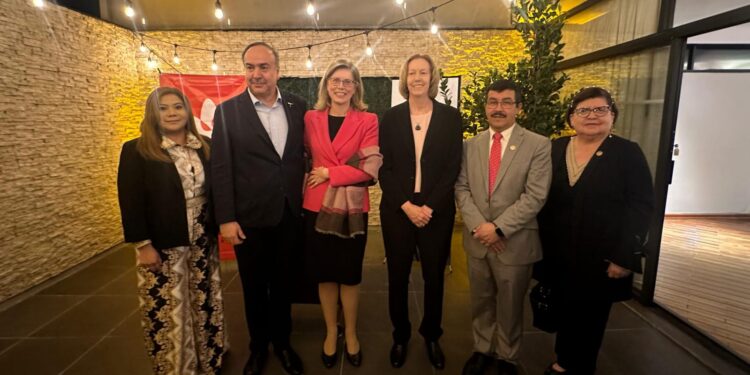 La UAT y la Embajada de Australia fortalecen su cooperación académica y de investigación