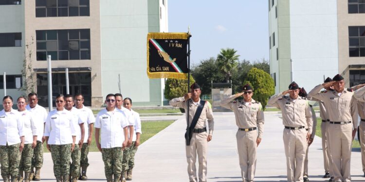 Acude Américo Villarreal a relevos de mandos de la IV Región, 8/a y 48/a Zonas Militares