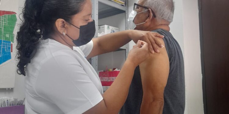 Inicia SST Campaña de Vacunación Invernal