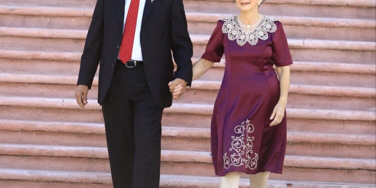 Inicia Américo Villarreal conversatorio «Dos años de memorias de una transformación»