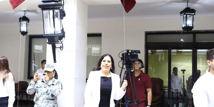 Inaugura Américo rehabilitación de Palacio de Gobierno de Tamaulipas y devela escudos de los 43 municipios