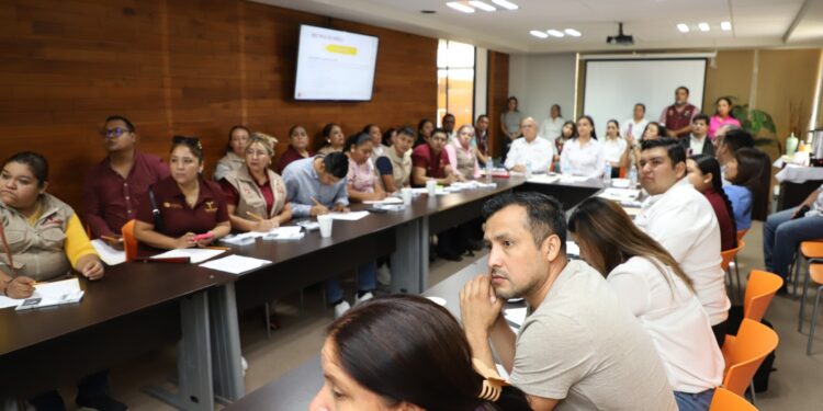 Capacita SST a Promotores de Bienestar contra el dengue