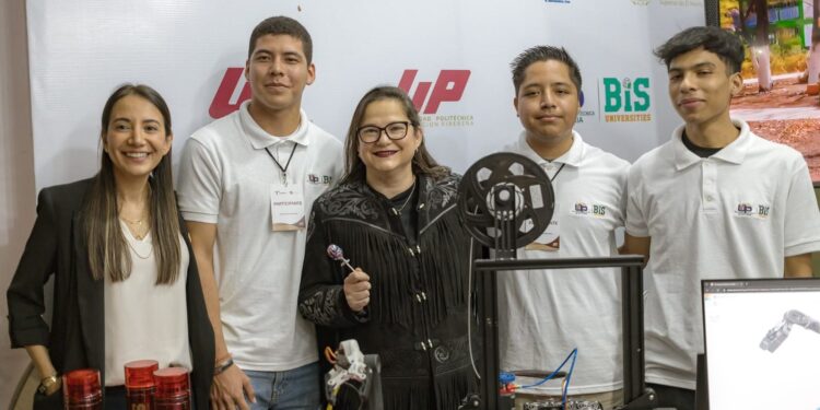 Presenta SET su oferta educativa en Feria Tamaulipas 2024