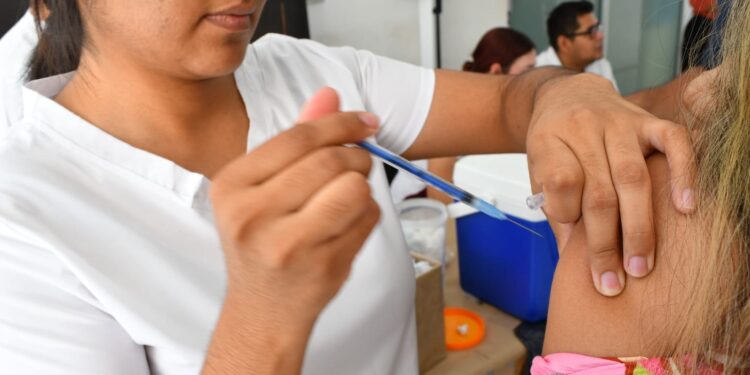 Arranca campaña interna de vacunación en la SSPT