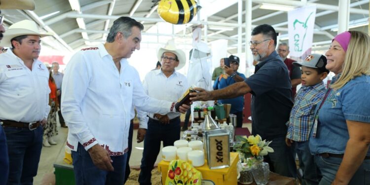 Reconocen ganaderos apoyo del gobernador Américo Villarreal