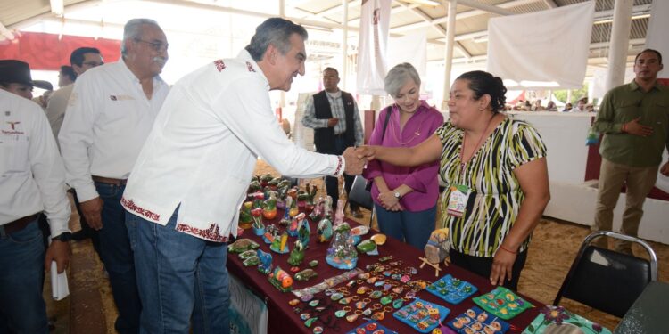 Reconocen ganaderos apoyo del gobernador Américo Villarreal