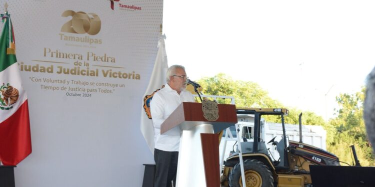 Coloca Américo Villarreal primera piedra de la Ciudad Judicial en Victoria