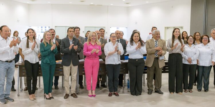 Proponen modelo holístico para la transformación educativa