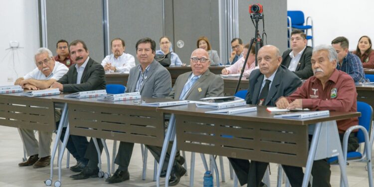 Proponen modelo holístico para la transformación educativa