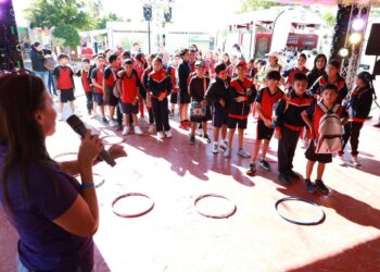 Stand Victoria en la Feria Tamaulipas recibe a estudiantes