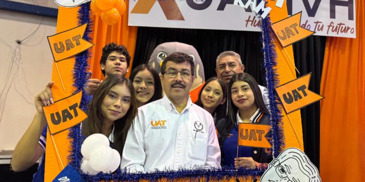 Rector de la UAT encabeza eventos del 62 aniversario de la UAM Valle Hermoso