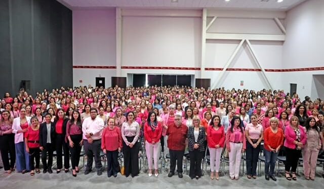 Fortalece Secretaría de Administración acciones contra el cáncer de mama