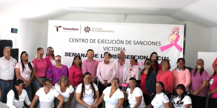 Reciben mujeres de CEDES pláticas y programas preventivos contra el cáncer de mama