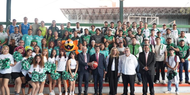 Consolida la UAT 57 años de prestigio académico de la Facultad de Comercio Victoria