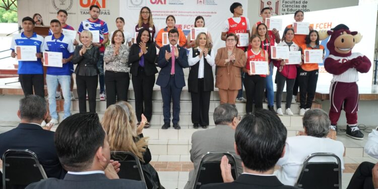 Reafirma la UAT su liderazgo en la formación de profesionales en educación y humanidades