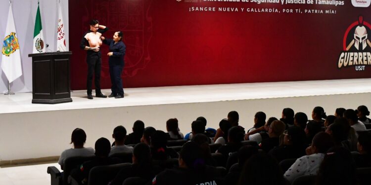 Recibe personal de la SSPT información sobre cáncer de mama y taller de autoexploración