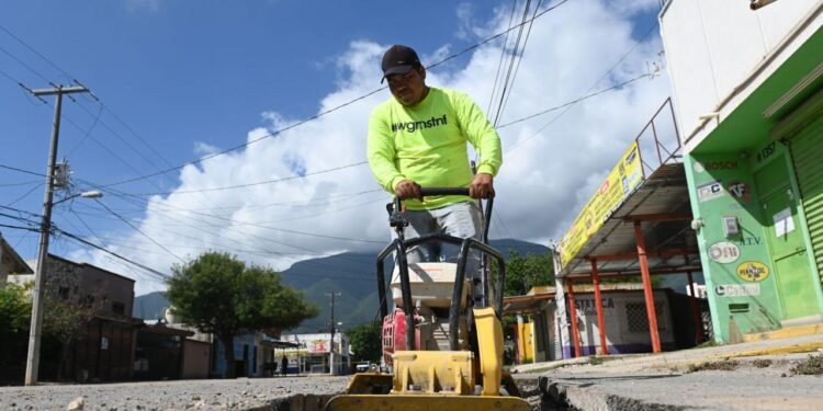 Supervisa Lalo Gattás obra hidráulica en la M. Alemán