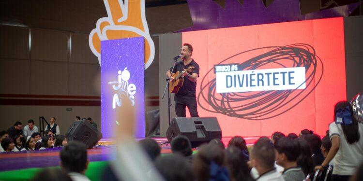 Presenta DIF Tamaulipas “La vida como una fiesta” de Nacho Llantada