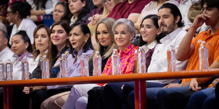 Presenta DIF Tamaulipas “La vida como una fiesta” de Nacho Llantada