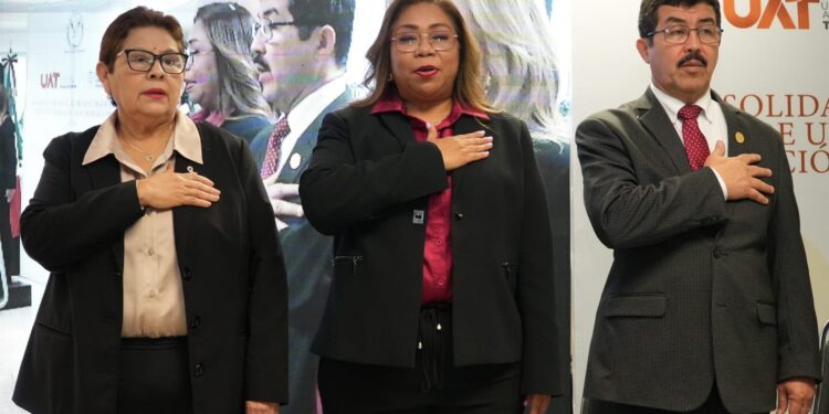 La UAT es referente en la formación de profesionales de la enfermería: rector