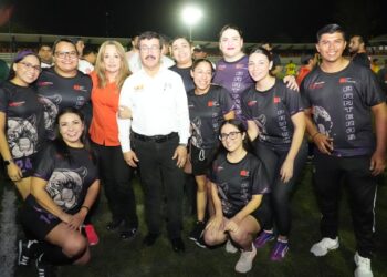 Inaugura Dámaso Anaya torneos deportivos para empleados de la UAT