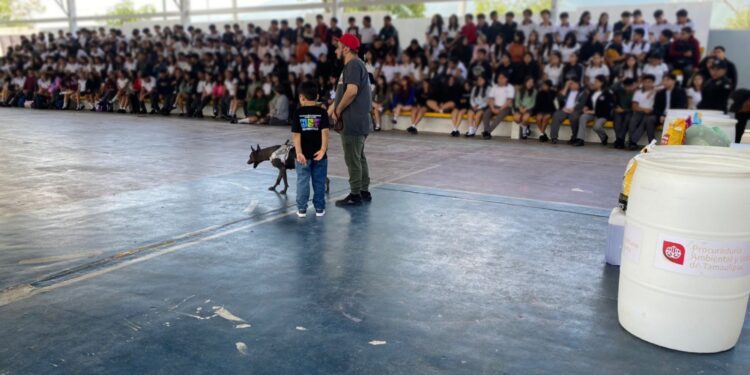 Fomentan valores de respeto animal y educación ambiental en el CBTis 24