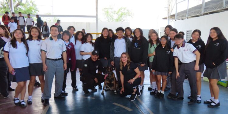 Fomentan valores de respeto animal y educación ambiental en el CBTis 24