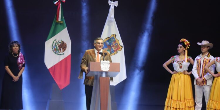 Inaugura Américo el XXII Festival Internacional en la Costa del Seno Mexicano