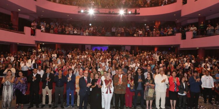 Inaugura Américo el XXII Festival Internacional en la Costa del Seno Mexicano