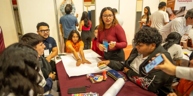 Participa la UAT en el “Maratón Emprende y Transforma”