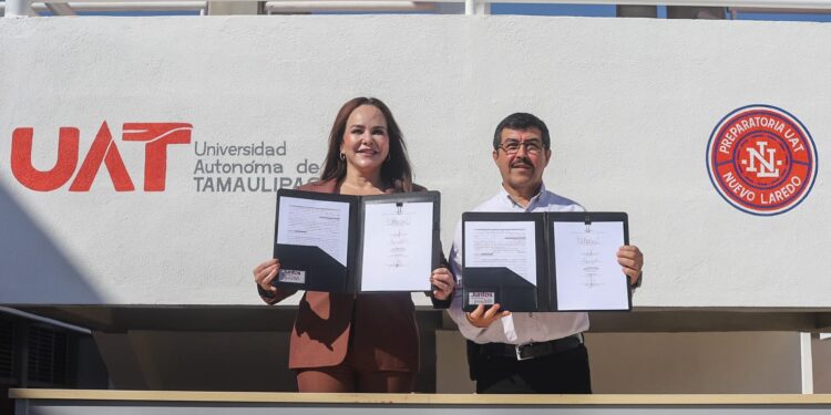 Dámaso Anaya y Carmen Lilia Canturosas inauguran la Preparatoria UAT Nuevo Laredo
