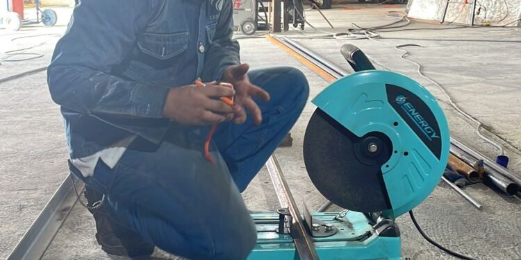 Participan estudiantes del ITACE en mega escultura de la Virgen de El Chorrito