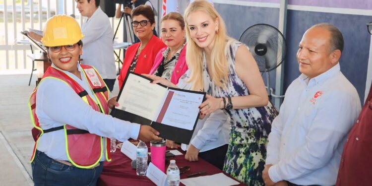Clausuran Programa Mujeres 4×4 y firman convenio Punto Rosa en Altamira