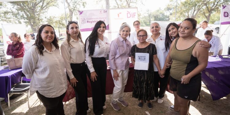 Lleva María de Villarreal la brigada “Transformando Familias” a la región ribereña