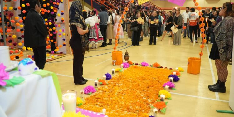 Fomenta la UAT tradiciones del Día de Muertos