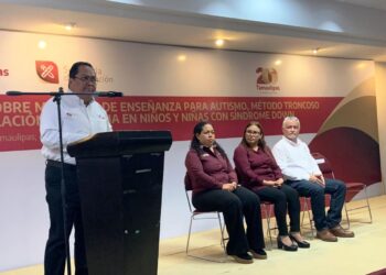 Actualizan docentes enseñanza para casos de autismo y síndrome de Down