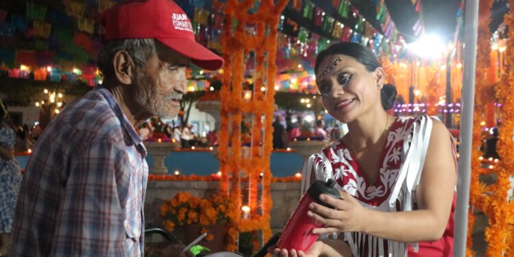 Tradiciones tamaulipecas representadas en Festival “Cempasúchil” en celebración del Ðía de Muertos en N.L.
