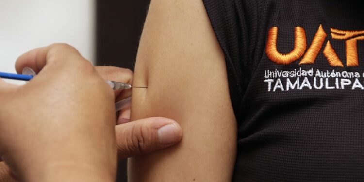 Lleva la UAT a universitarios campaña de salud preventiva