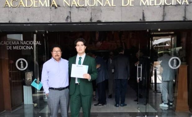 Exalumno de la UAT recibe el premio de excelencia de la AMFEM